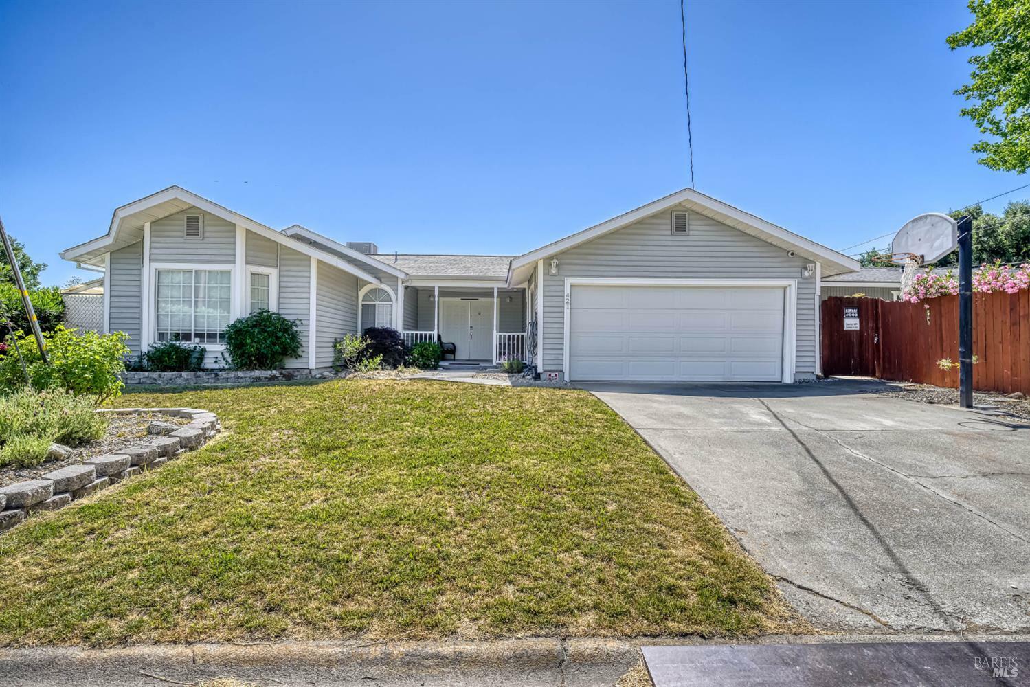 Property Photo: 421 Lake Street CA 95423