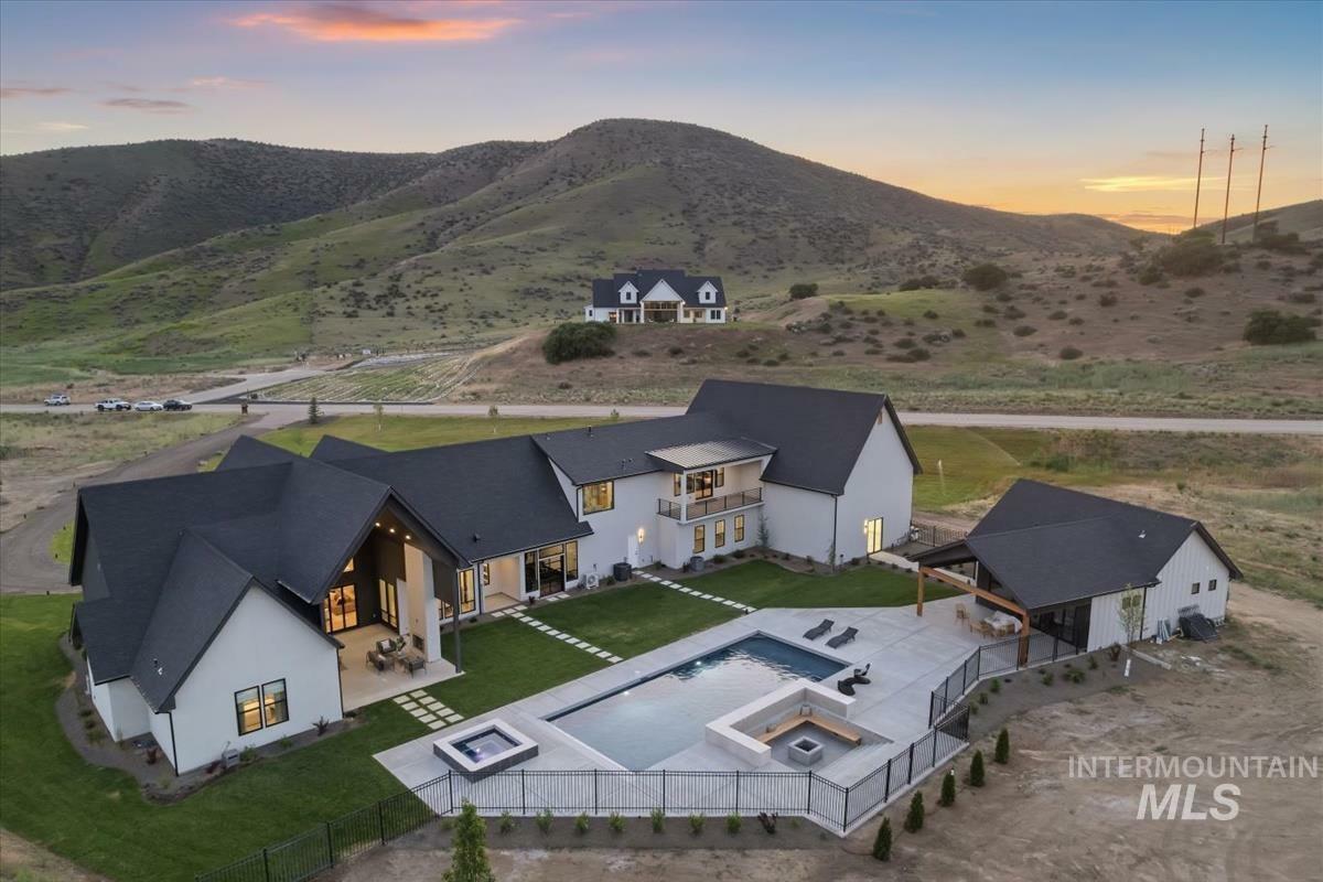Property Photo: 6162 N High Valley Way ID 83714-5546