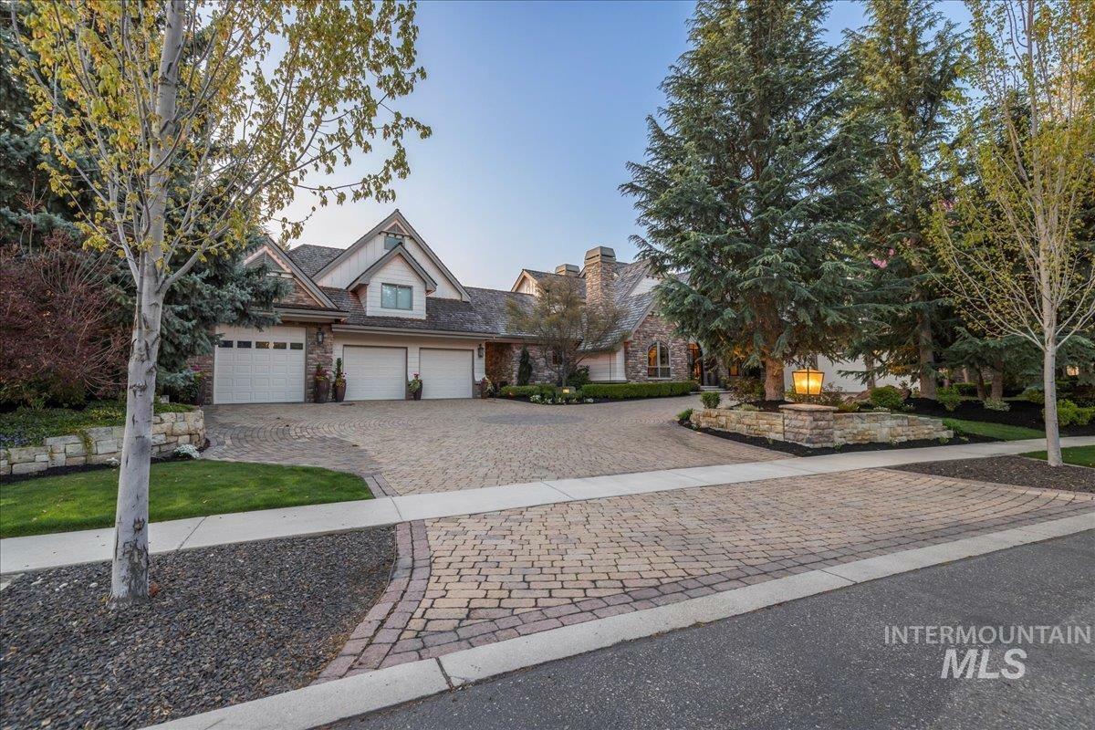 Property Photo: 1122 W Two Rivers Lane ID 83616