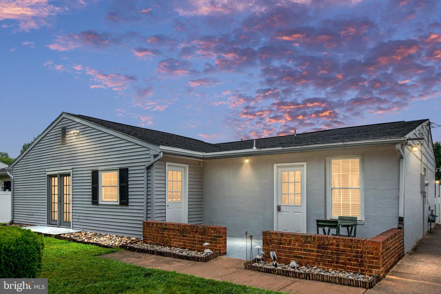 Property Photo: 1276 Cronin Drive VA 22191