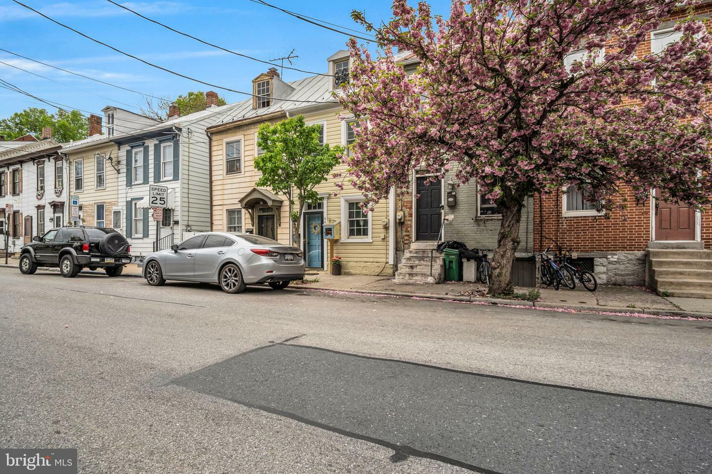 155 E Louther Street  Carlisle PA 17013 photo