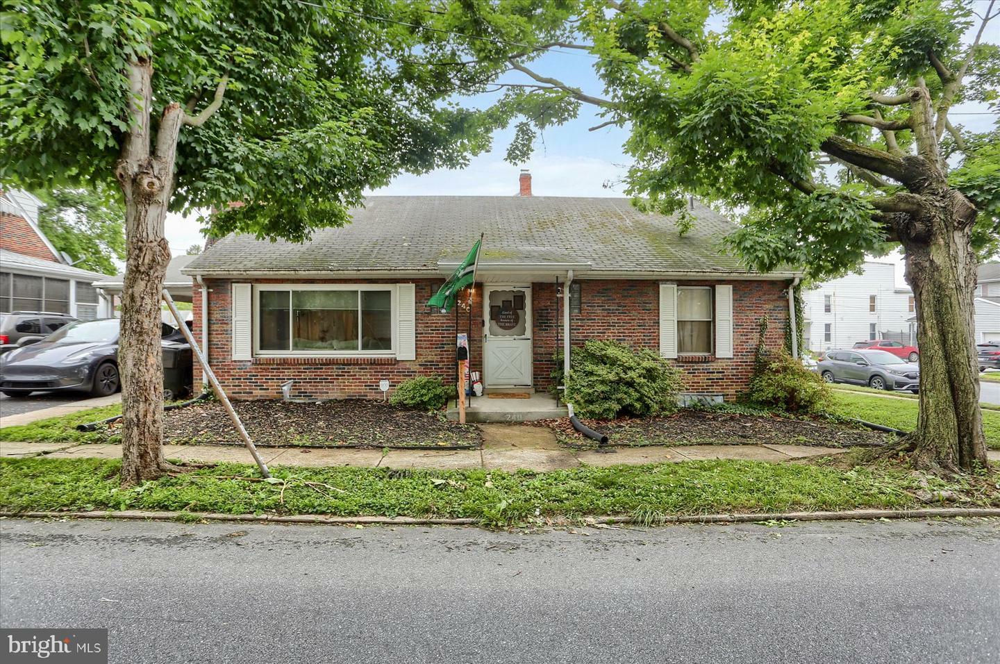 240 S 28th Street  Harrisburg PA 17103 photo