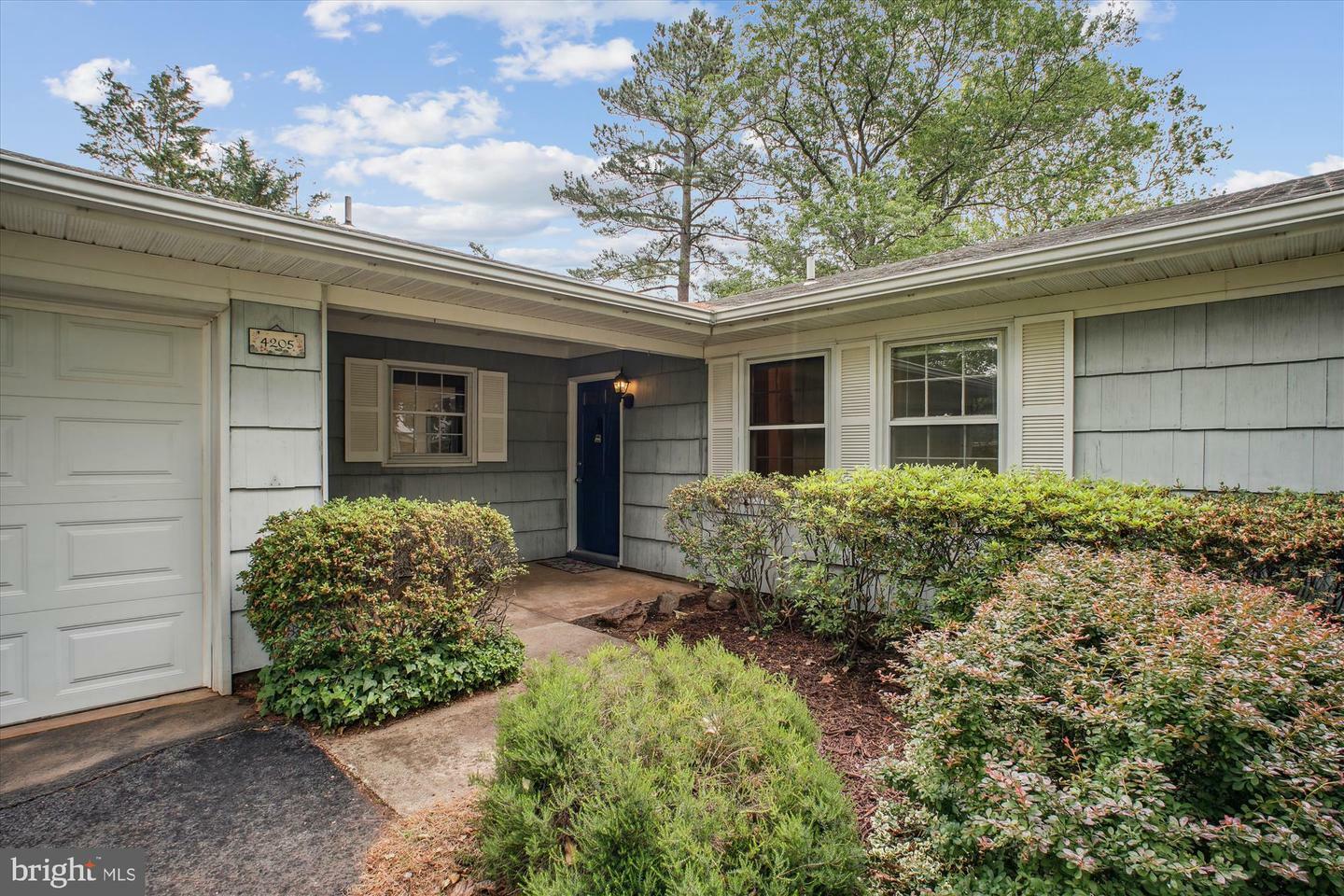 Property Photo: 4205 Pinefield Court VA 22033