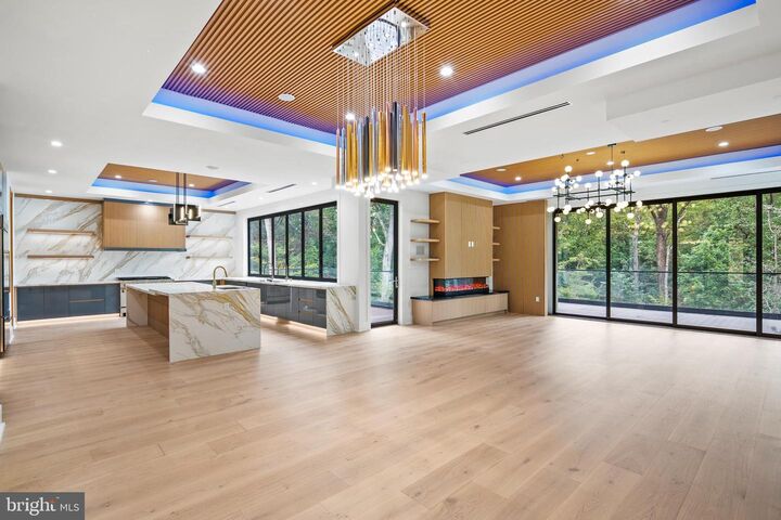 Property Photo:  1205 Crest Lane  VA 22101 