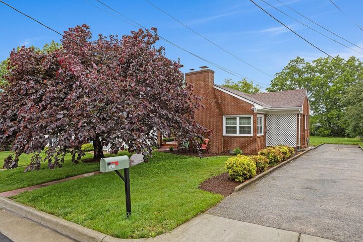 1435 Bluestone St  Harrisonburg VA 22801 photo