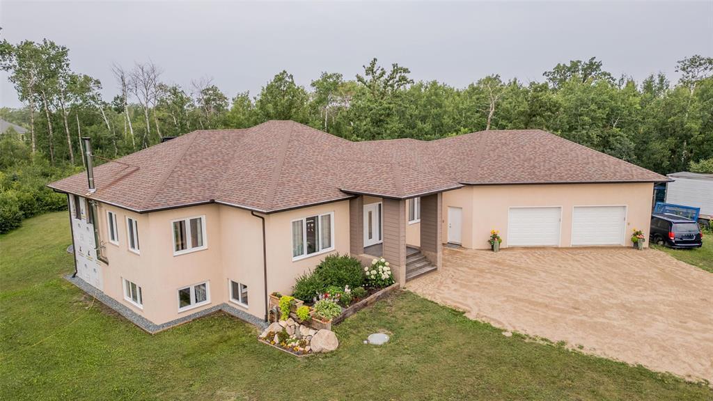 Property Photo: 40 Quarry Ridge MB R0A 0W1
