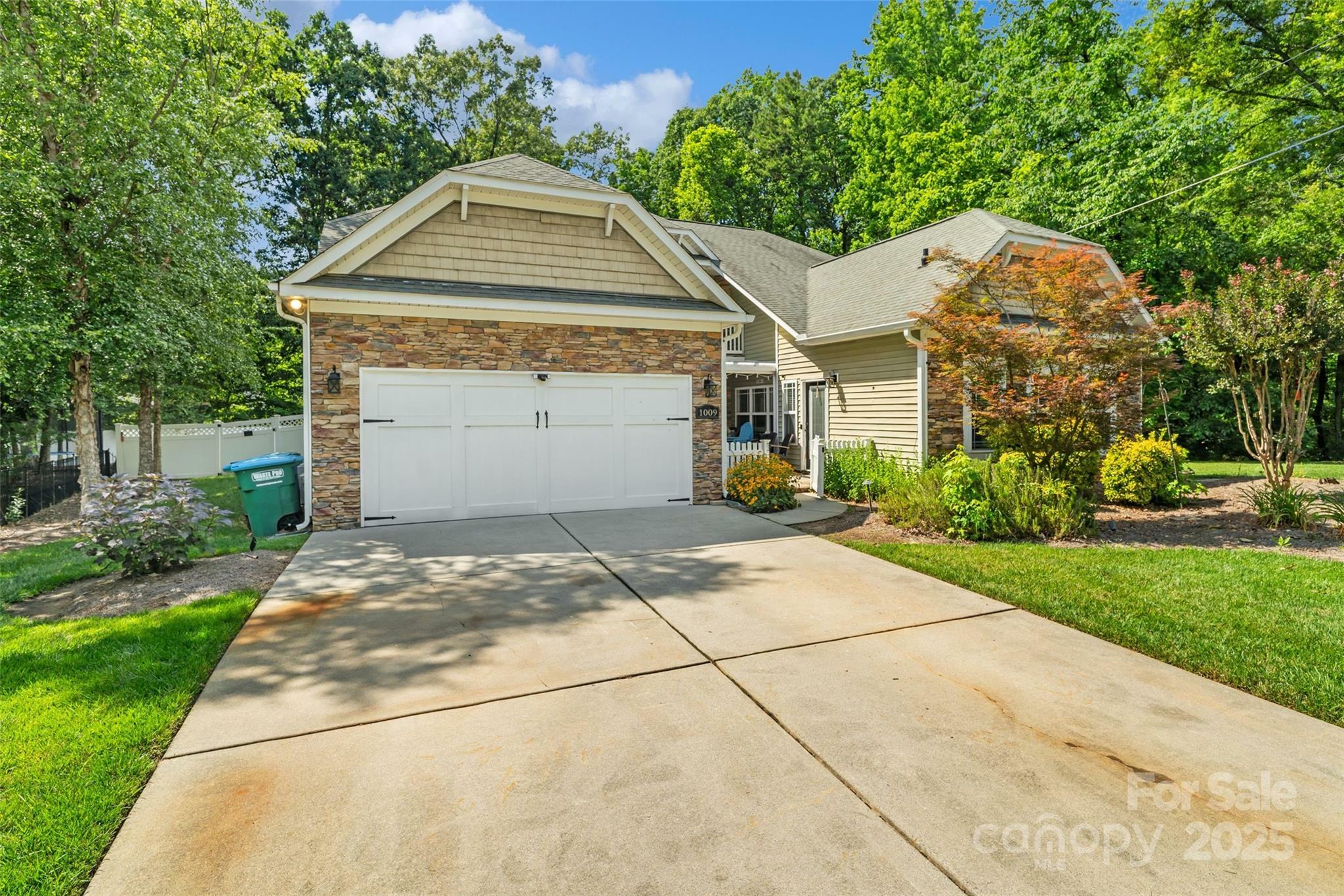 Property Photo: 1009 Jerry Lane NC 28105