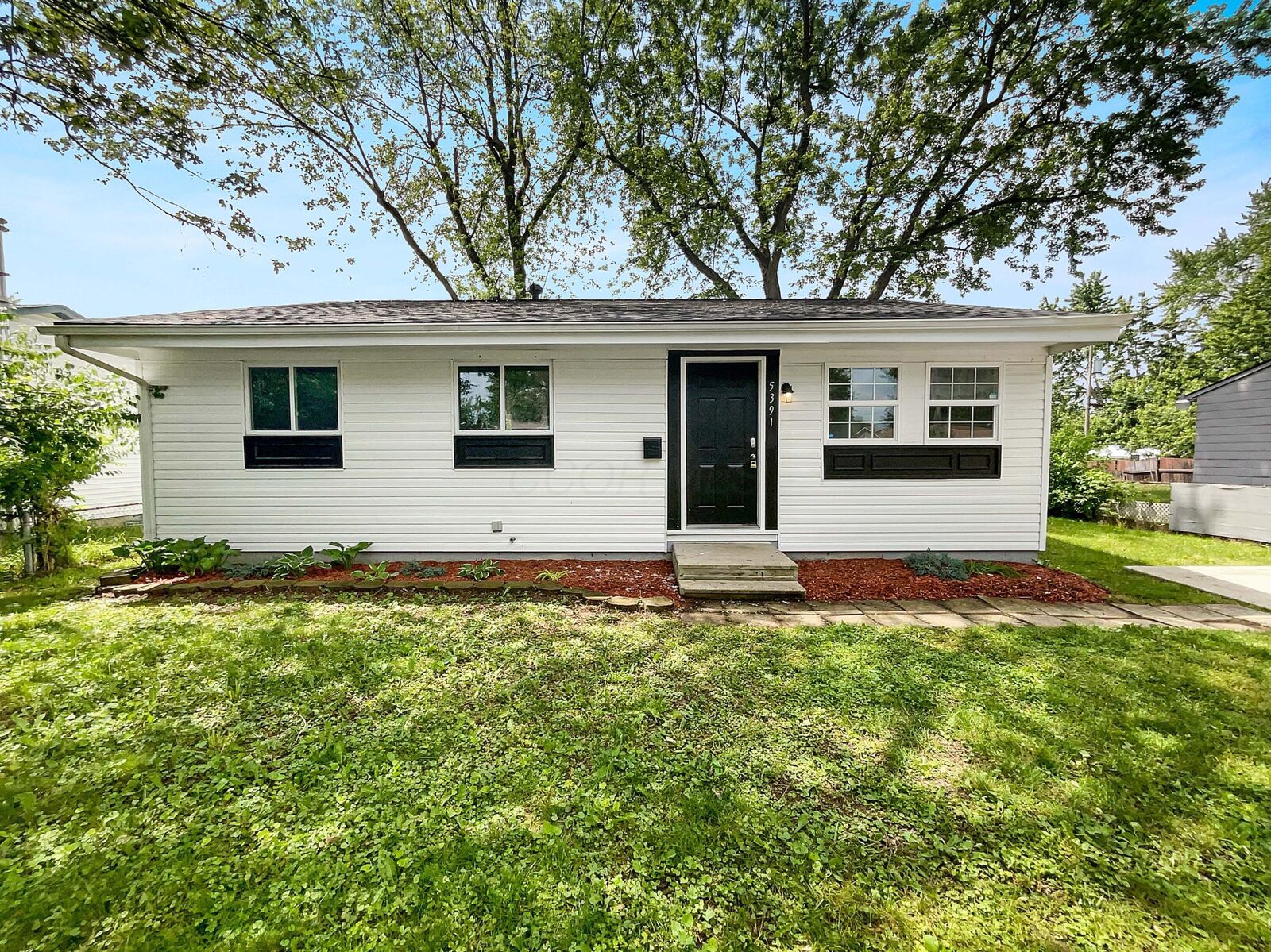 Property Photo:  5391 Newport Road  OH 43232 