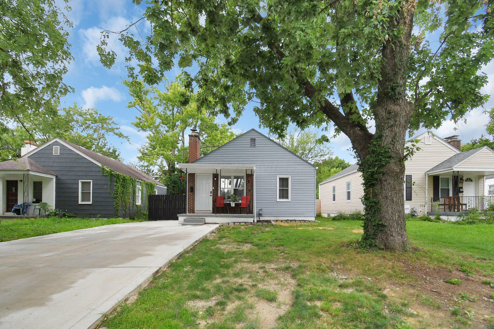 Property Photo: 523 S Napoleon Avenue OH 43213