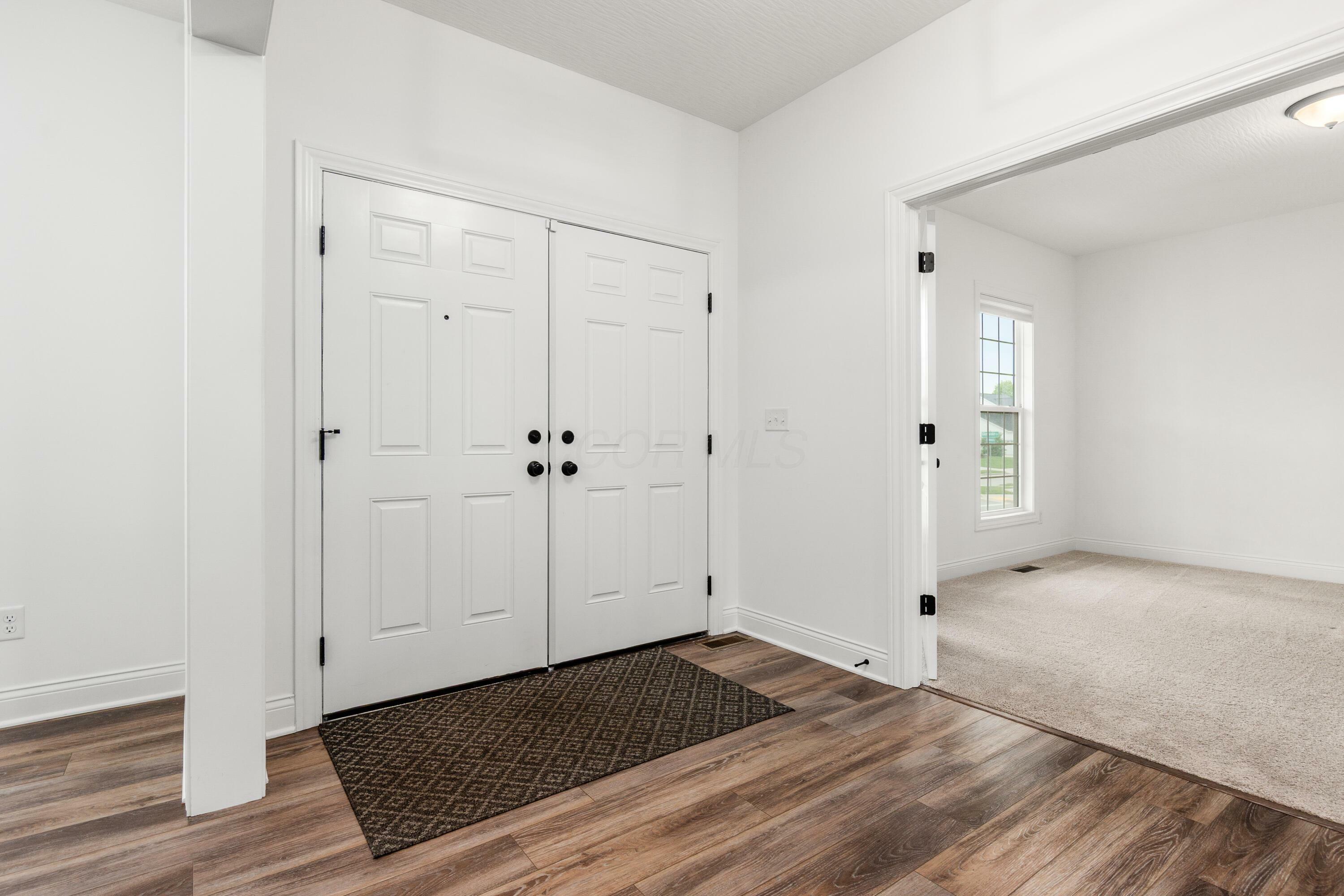 Property Photo:  3189 Glenmead Drive  OH 43015 