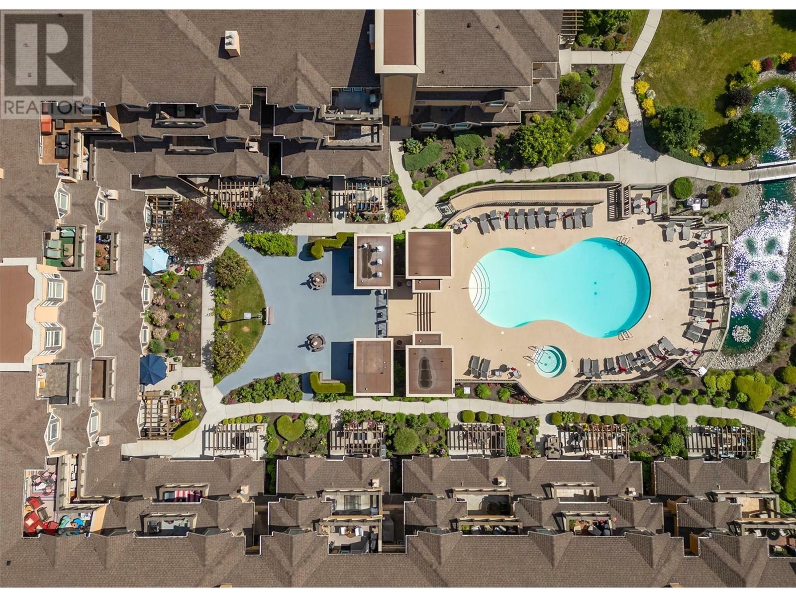 Photo de la propriété:  3996 Beach Avenue 314  BC V0H 1X5 