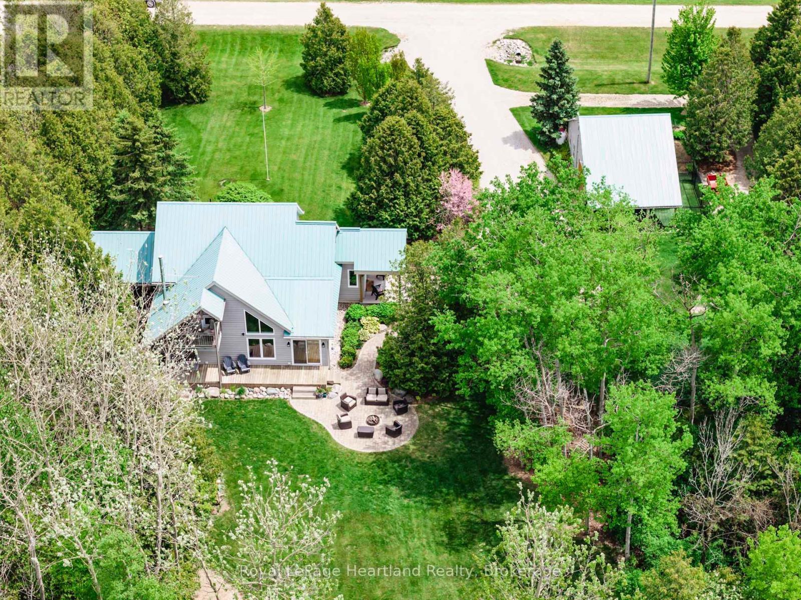 Property Photo:  84539 Ridge Drive  ON N7A 3X9 