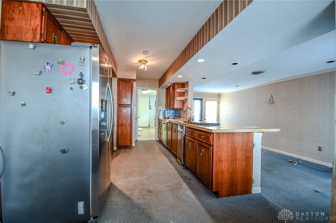 Property Photo: 241 E Schantz Avenue OH 45409