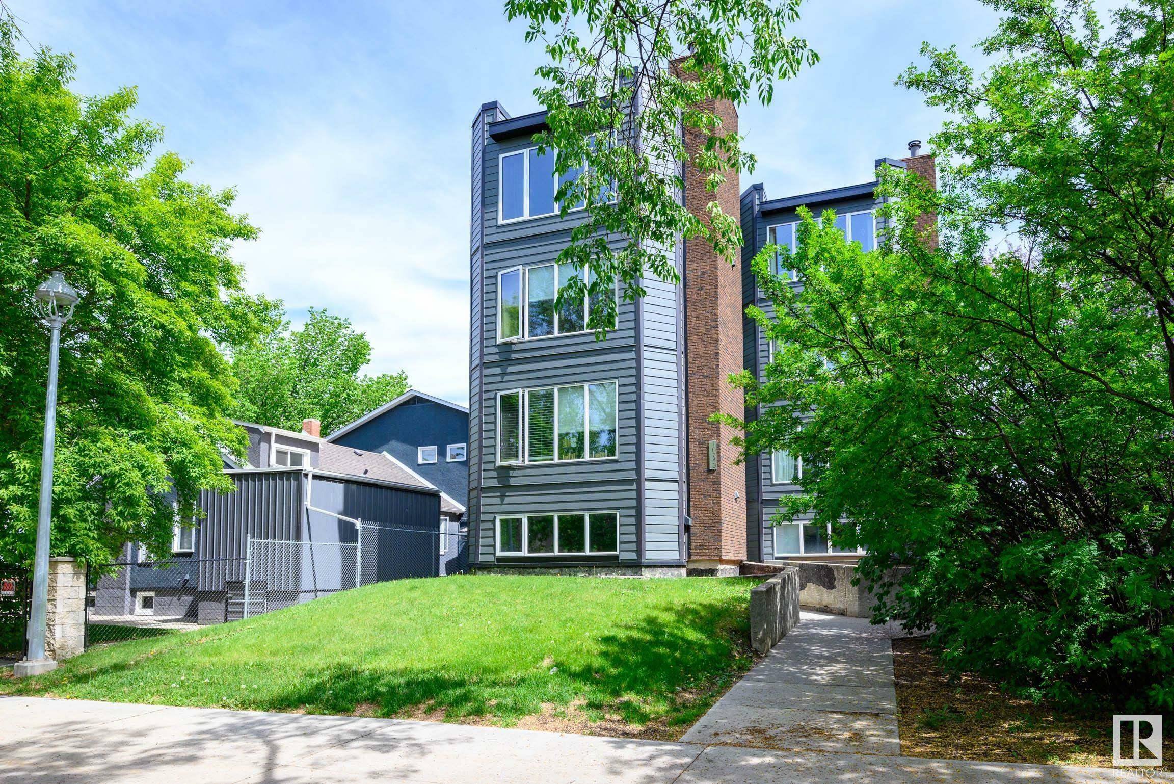 Photo de la propriété: 10743 107 Street NW 201 AB T5H 2Y9