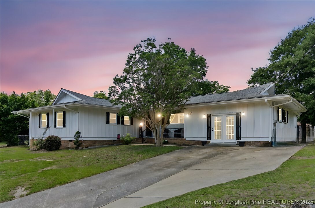 Property Photo: 1926 Martindale Drive NC 28304