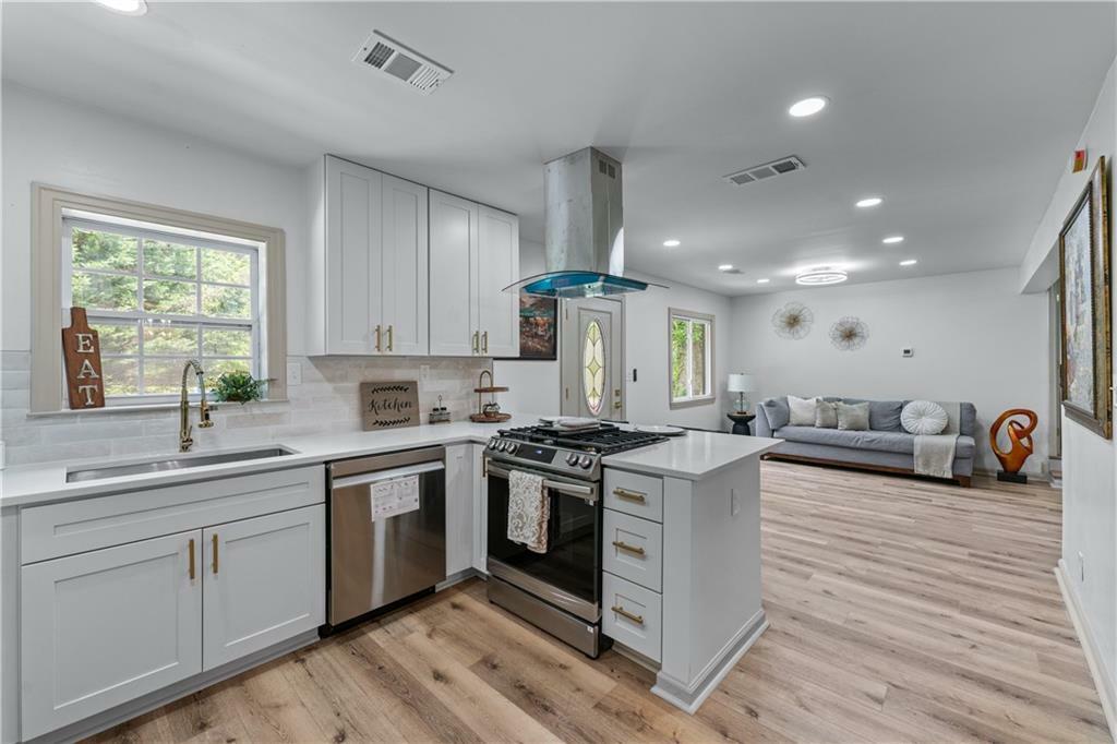 1819 Waldrep Circle SE  Marietta GA 30060 photo