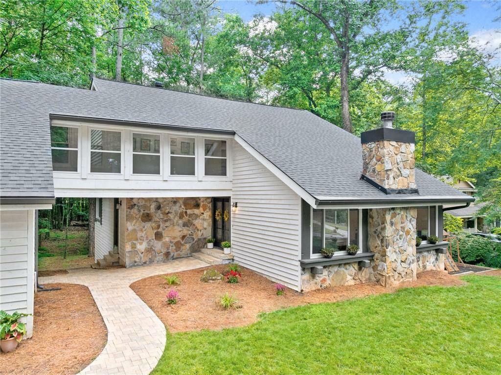 Property Photo: 2435 Roxburgh Drive GA 30076