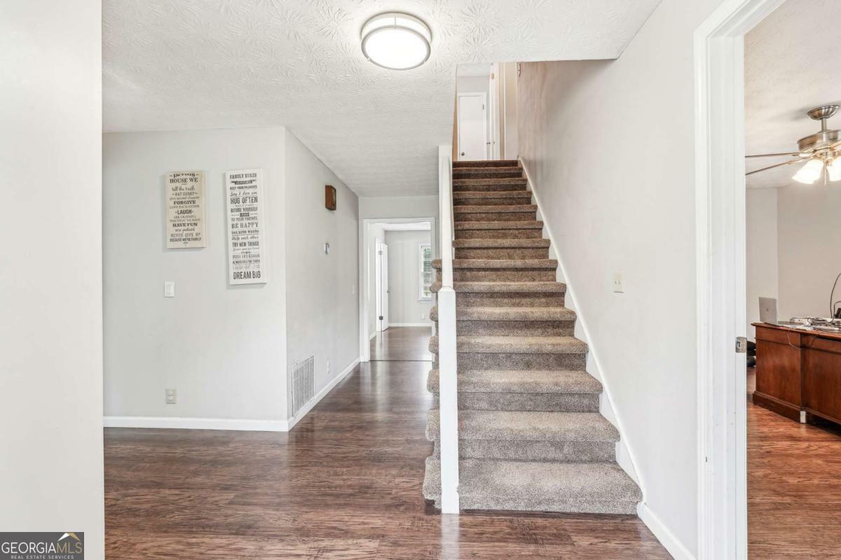 Property Photo: 1752 Shadybrook Court GA 30043
