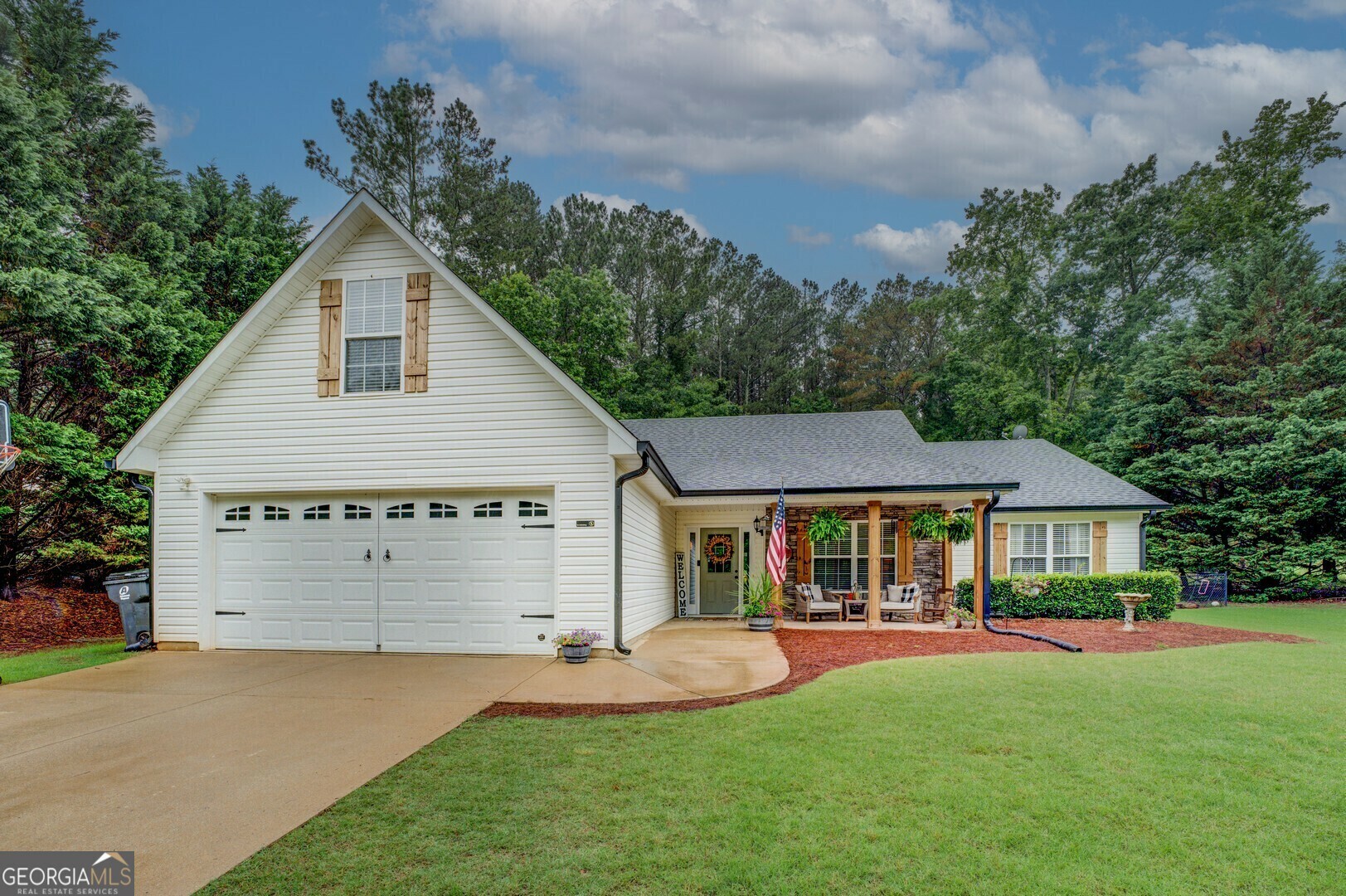 Property Photo:  160 Laurel Lane  GA 30025 