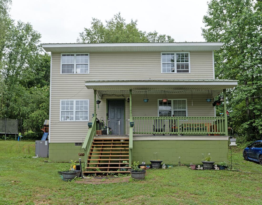Property Photo: 905 Prospect Road GA 30707