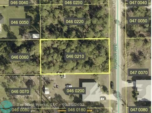 Property Photo: 1115 Acacia Ave FL 33972