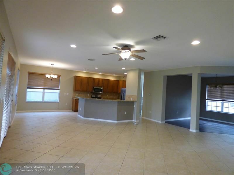 Property Photo: 14822 SW 52nd St FL 33027