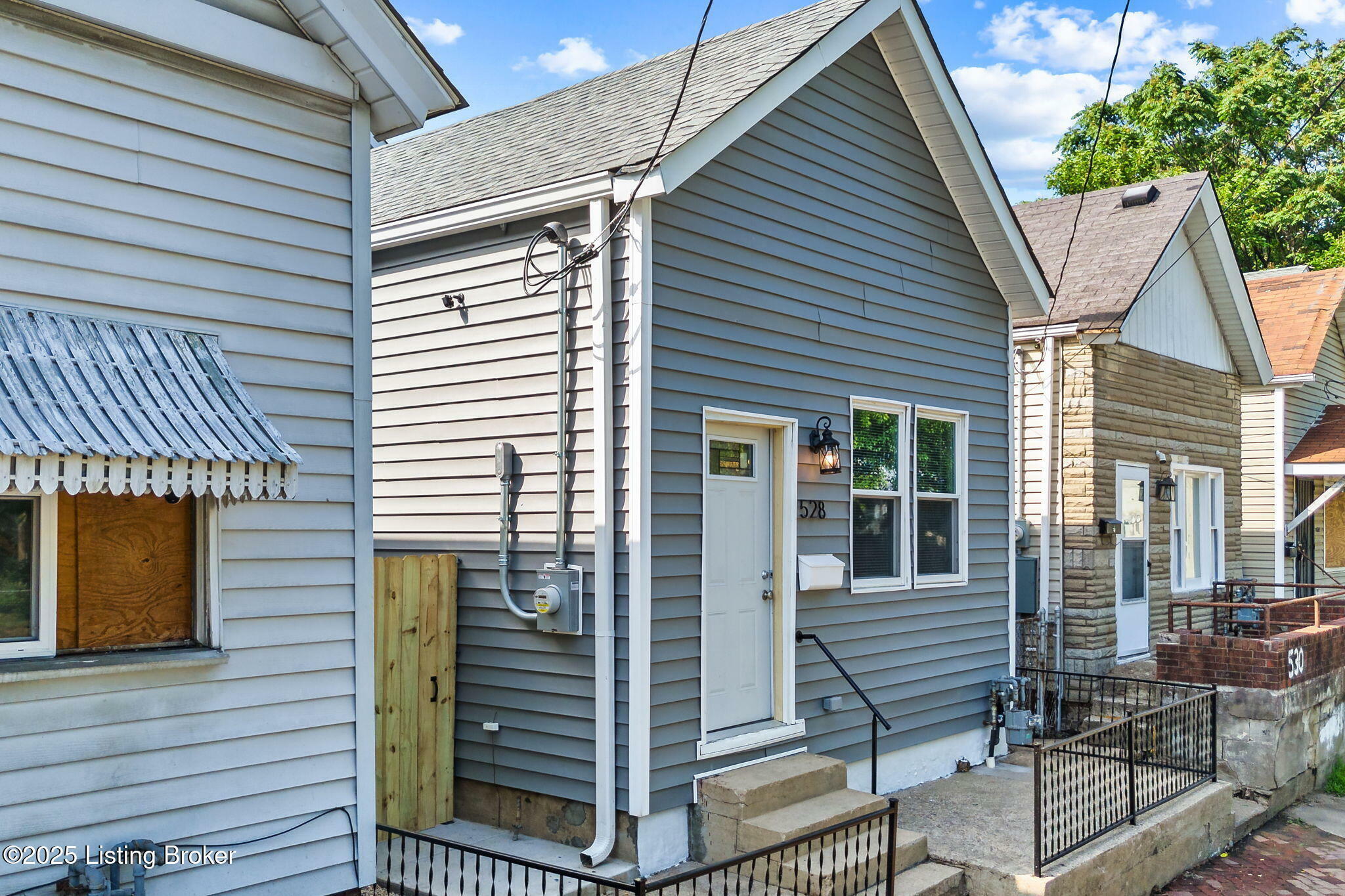 Property Photo: 528 N 20th St KY 40203