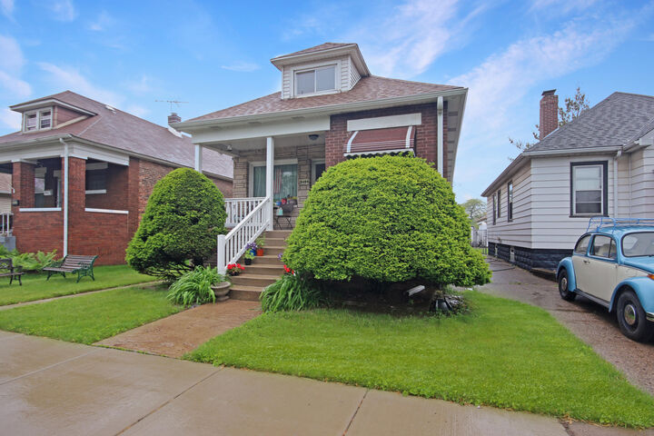 Property Photo: 2424 Birch Avenue IN 46394