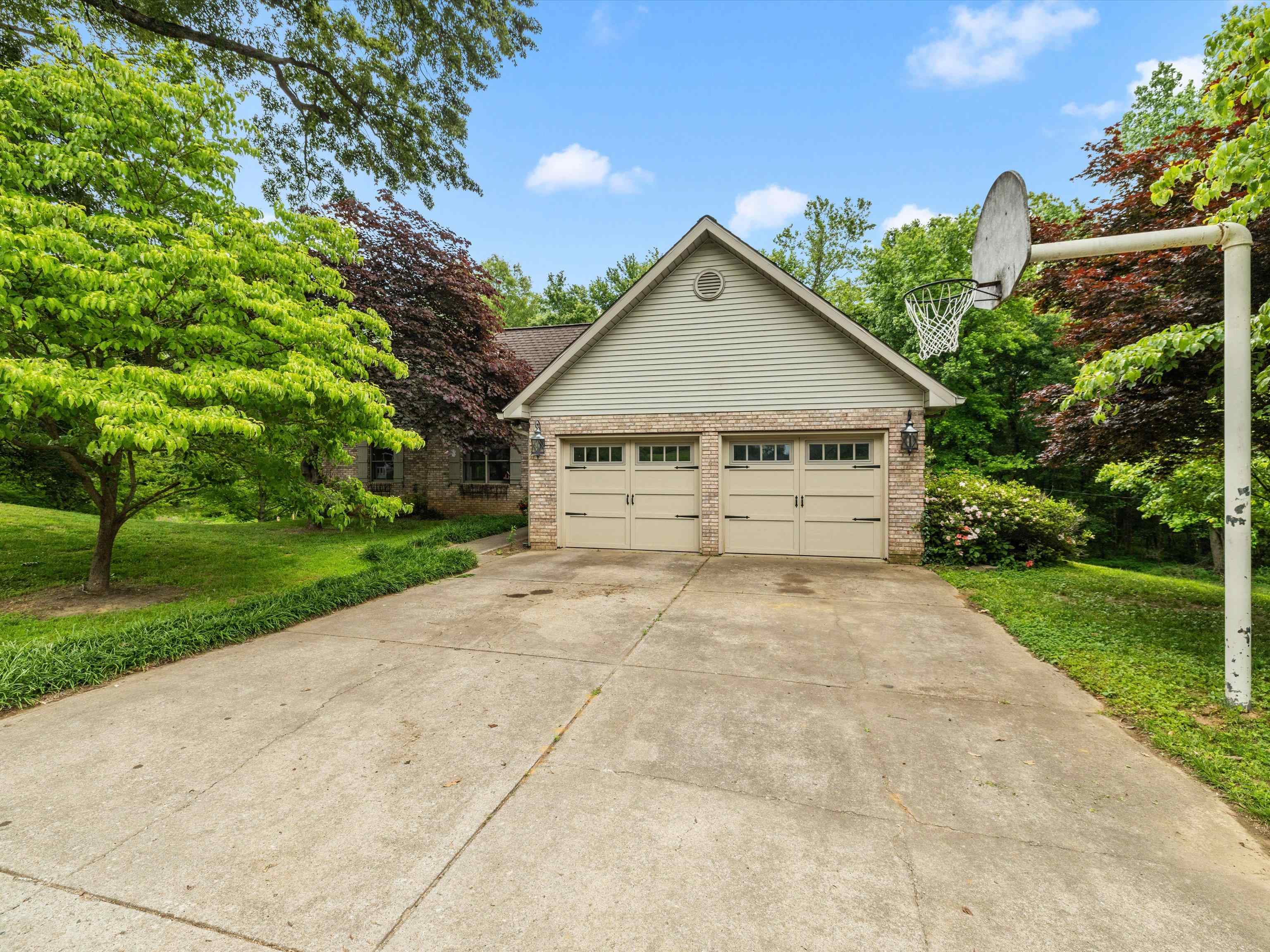Property Photo: 3877 Peachtree Dr. KY 42420