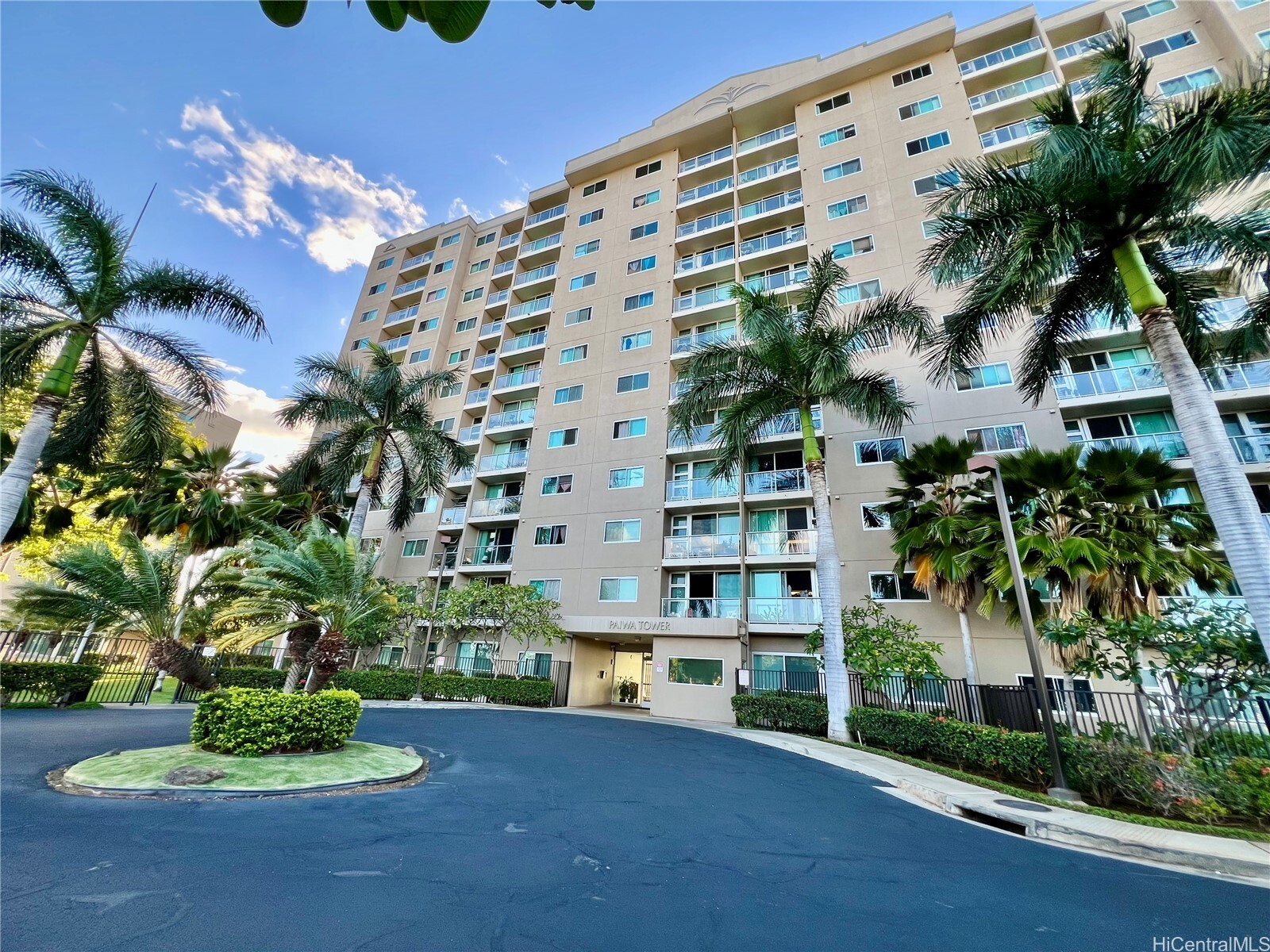 Property Photo:  94-302 Paiwa Street 201  HI 96797 