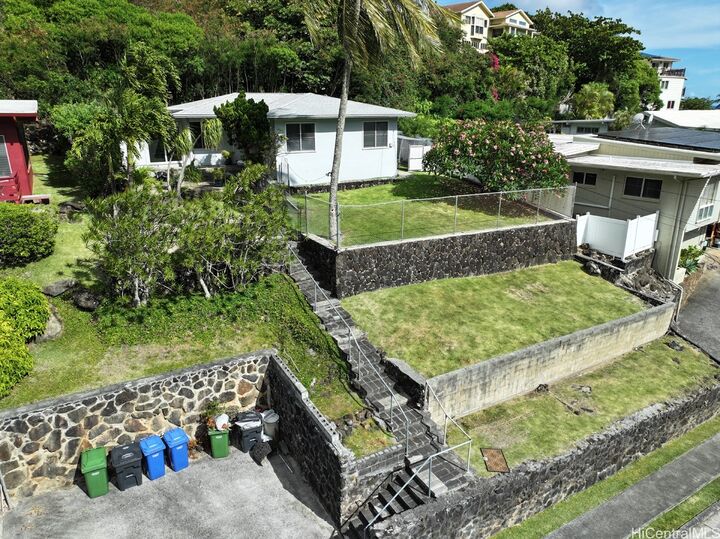 933 Ailuna Street  Honolulu HI 96821 photo