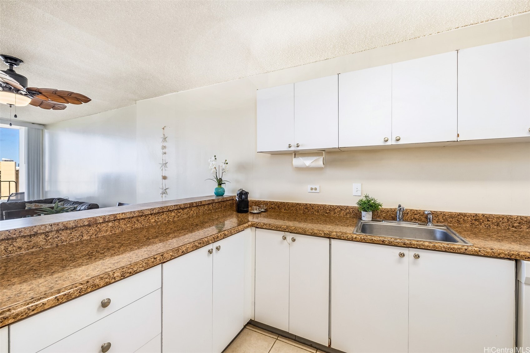 Property Photo:  1805 Poki Street 1101  HI 96822 