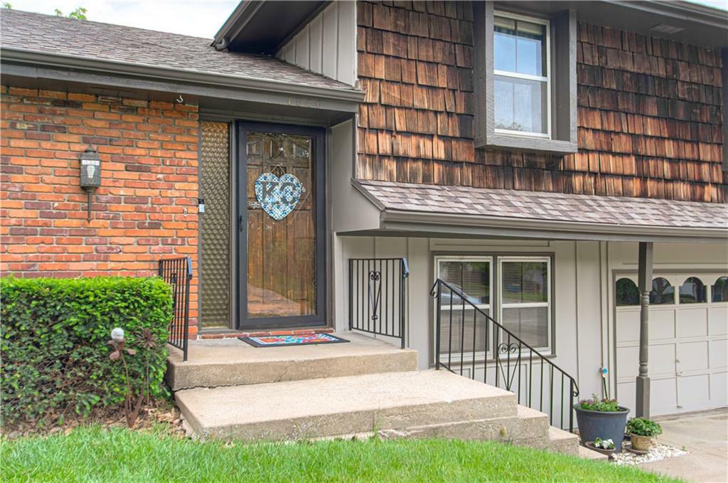Property Photo:  1540 N Withers Road  MO 64157 