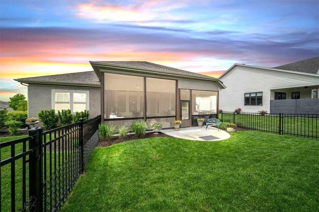 Property Photo:  10031 S Lakota Street  KS 66061 