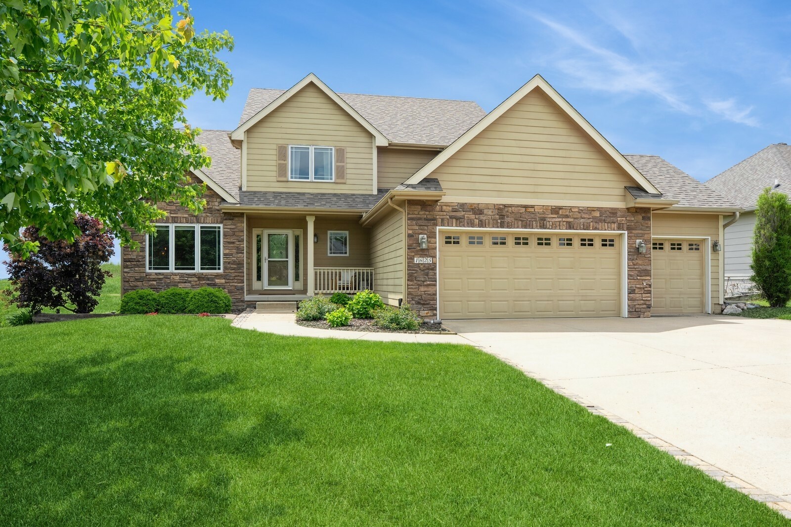 1625 S 50th Place  West Des Moines IA 50265 photo