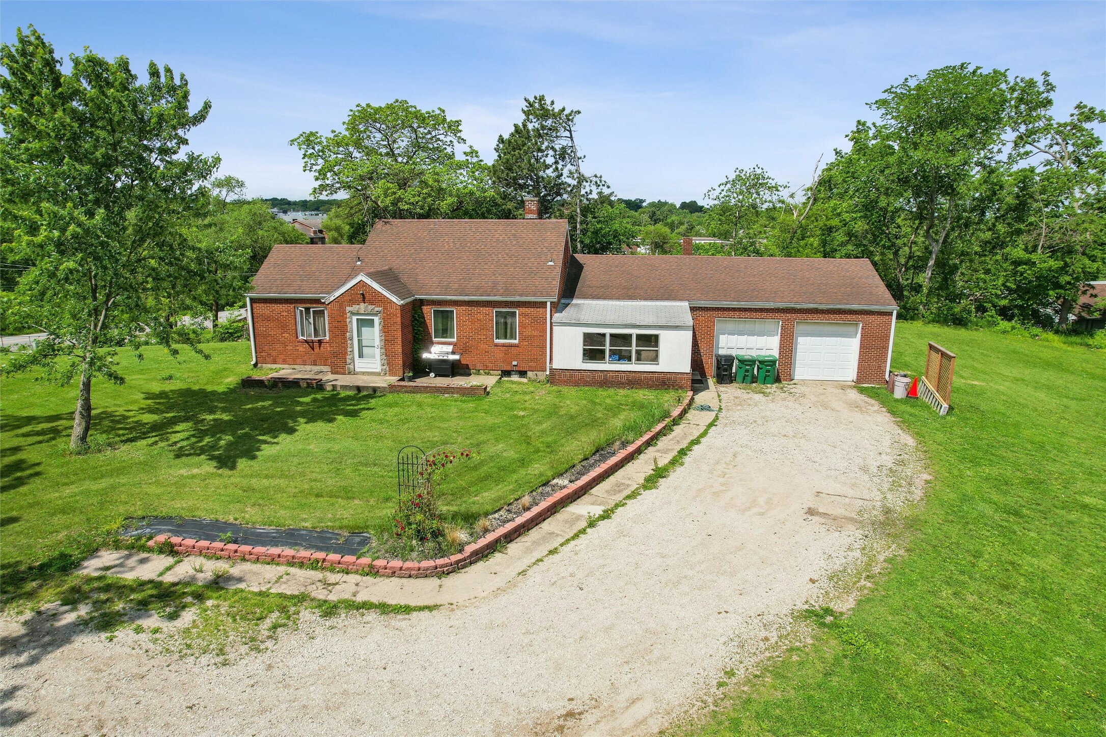 Property Photo: 5255 Meredith Drive IA 50310