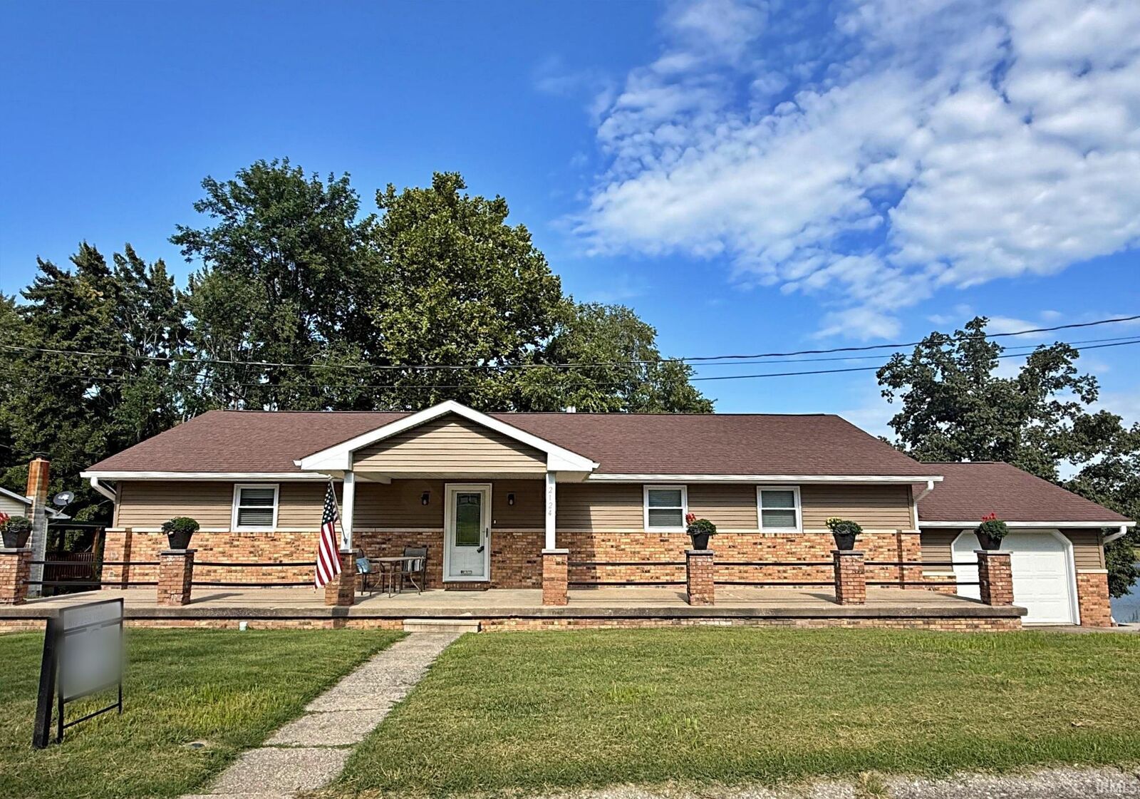 Property Photo:  2124 Lakeview Drive  IN 47501 