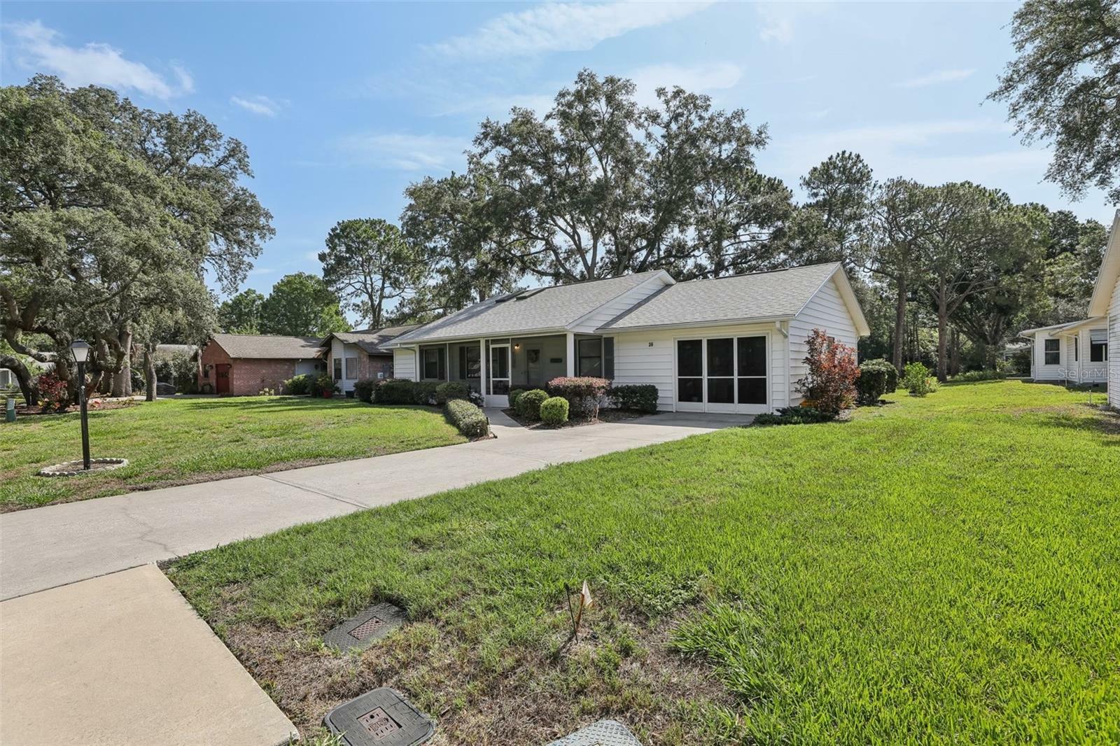 Property Photo:  36 Gordon Court  FL 34788 