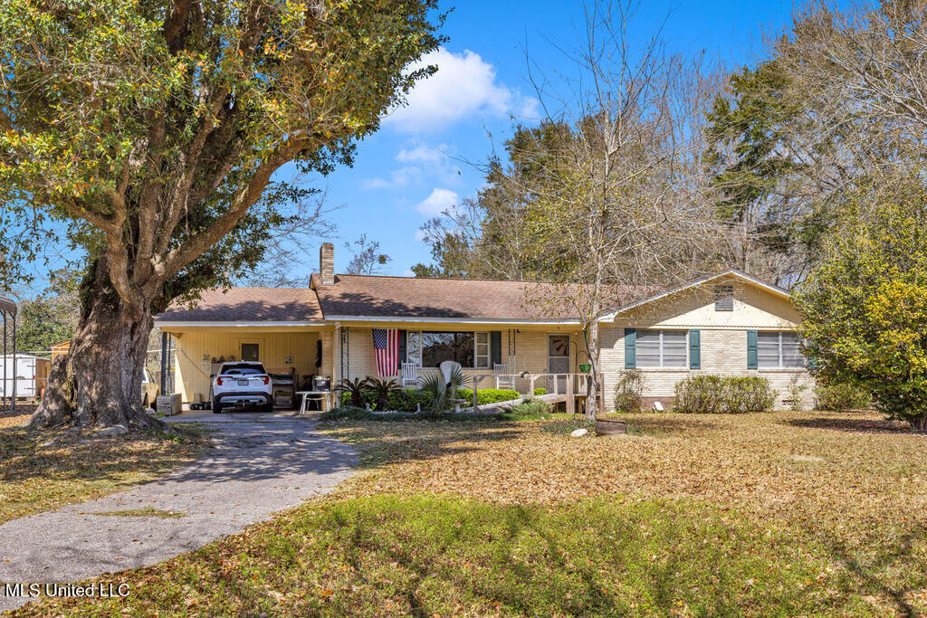 Property Photo: 15900 Van Eaton Circle MS 39532