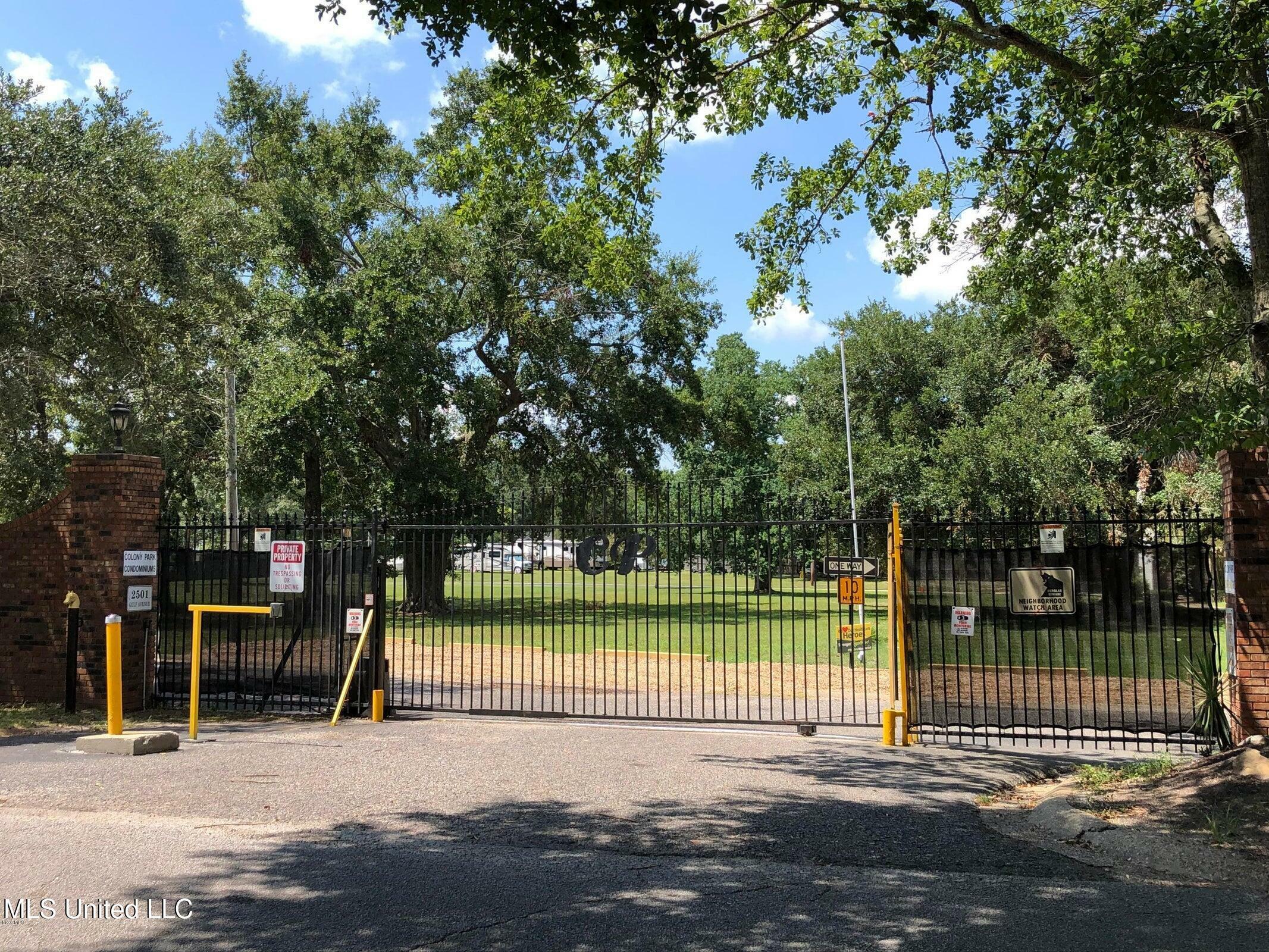 Property Photo: 2501 Gulf Avenue MS 39501