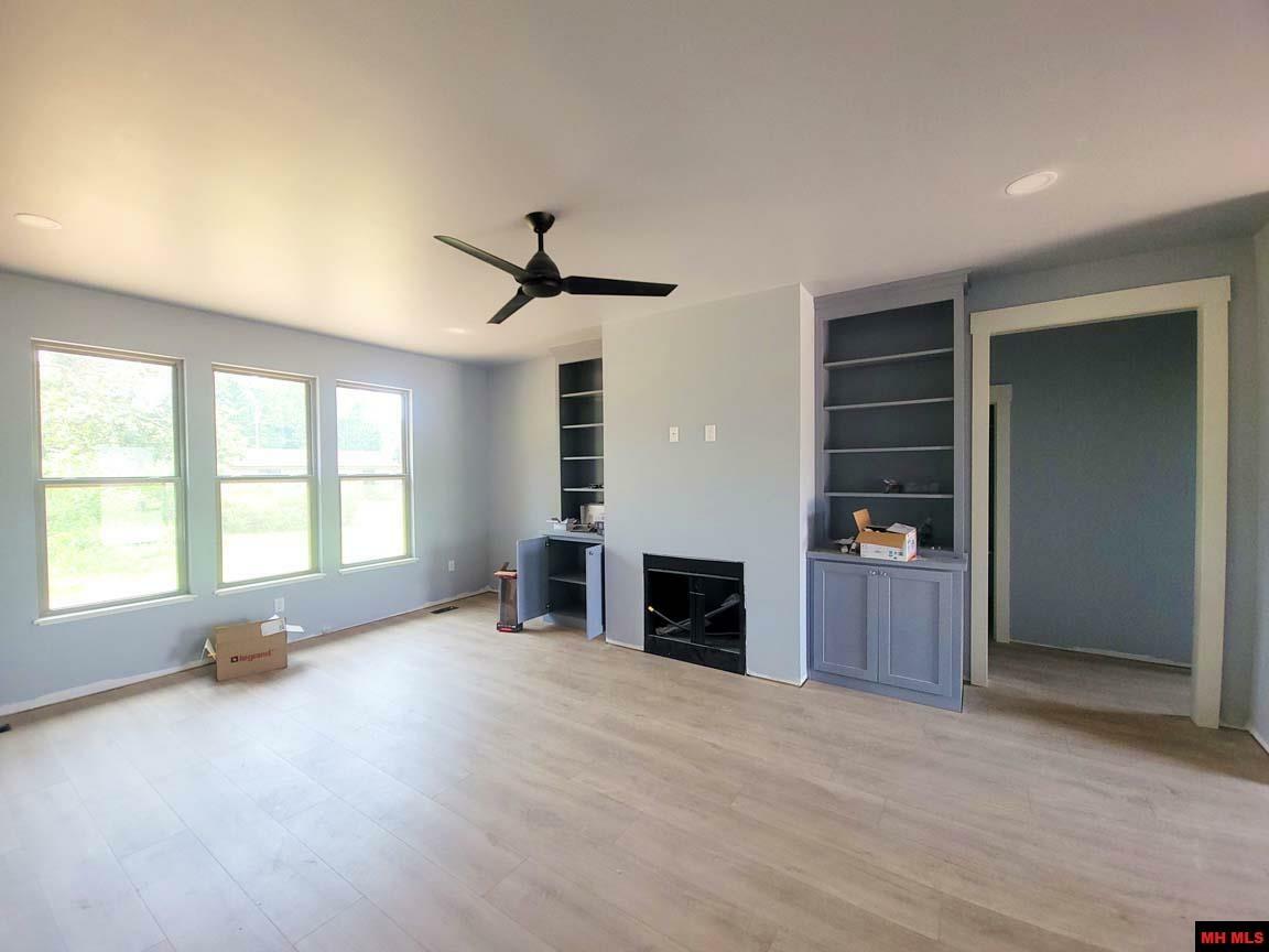 Property Photo: 238 S Sheeks Drive AR 72653