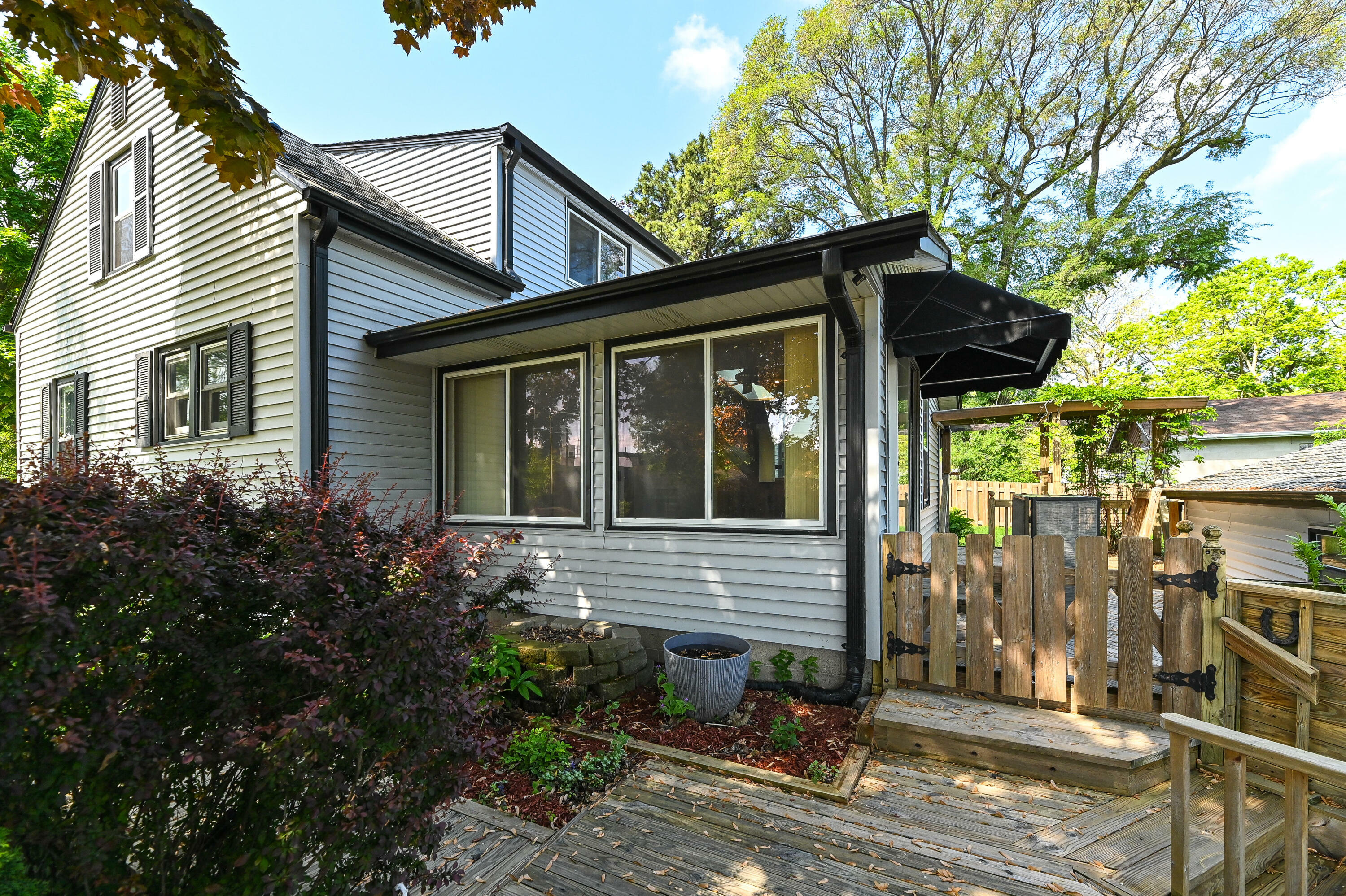 Property Photo: 10906 W Wells St WI 53226