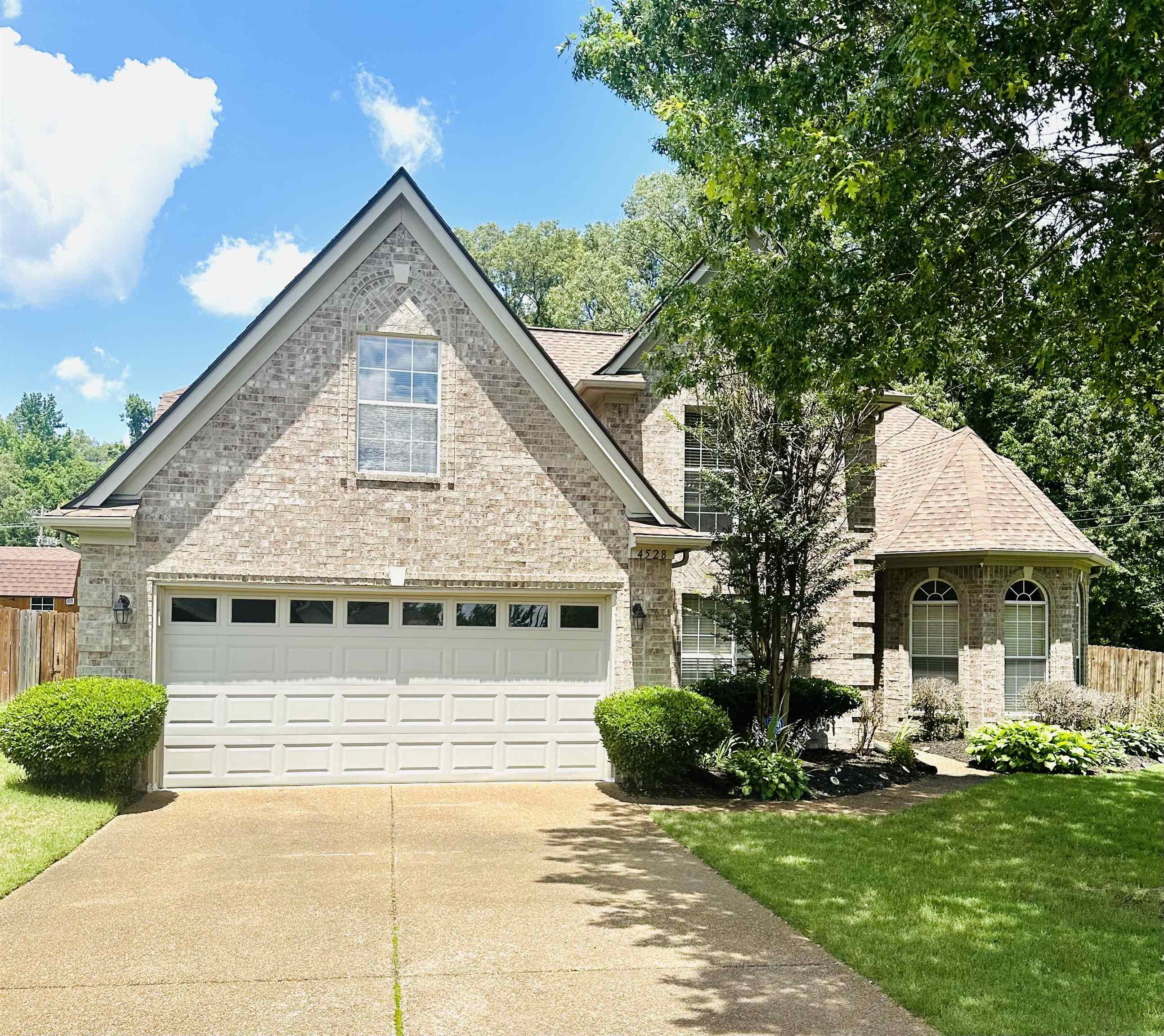 Property Photo:  4528 Queen Sinclair Cir  TN 38053 