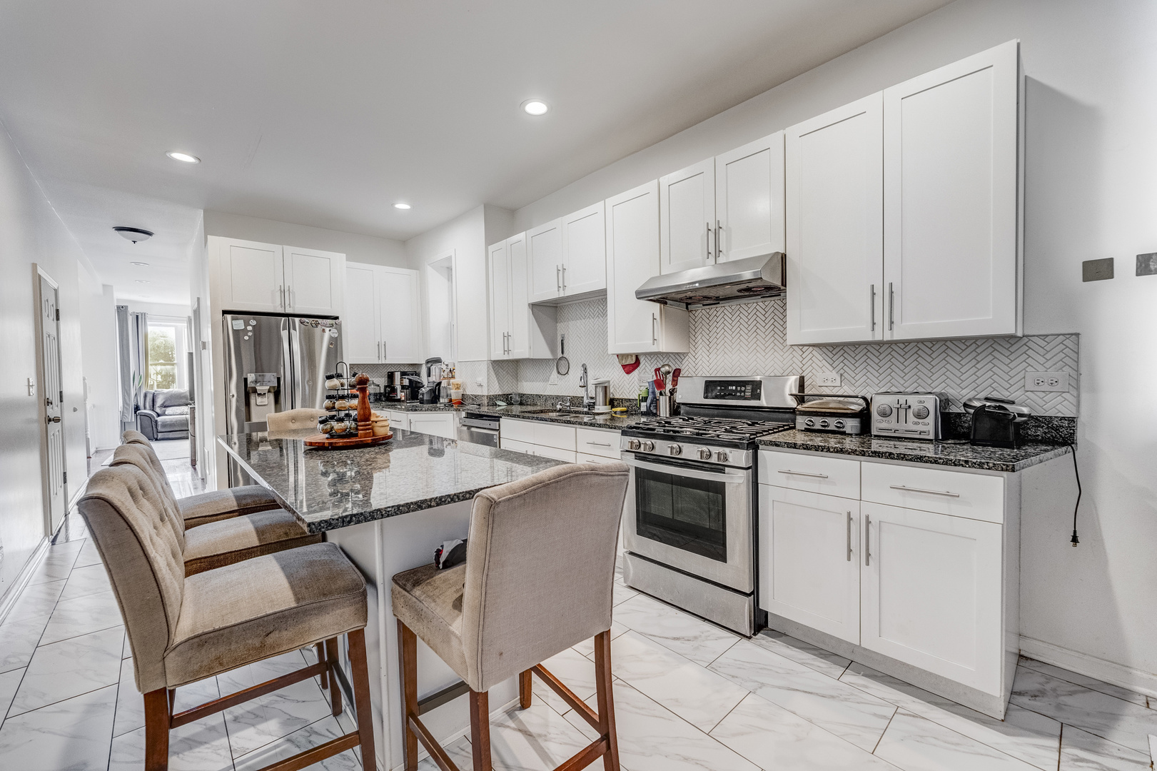 Property Photo: 3340 W Polk Street IL 60624