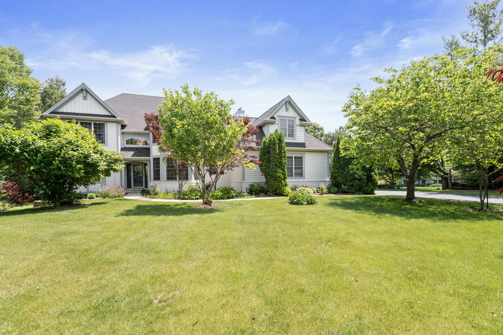 Property Photo: 7N001 Ridge Line Road IL 60175