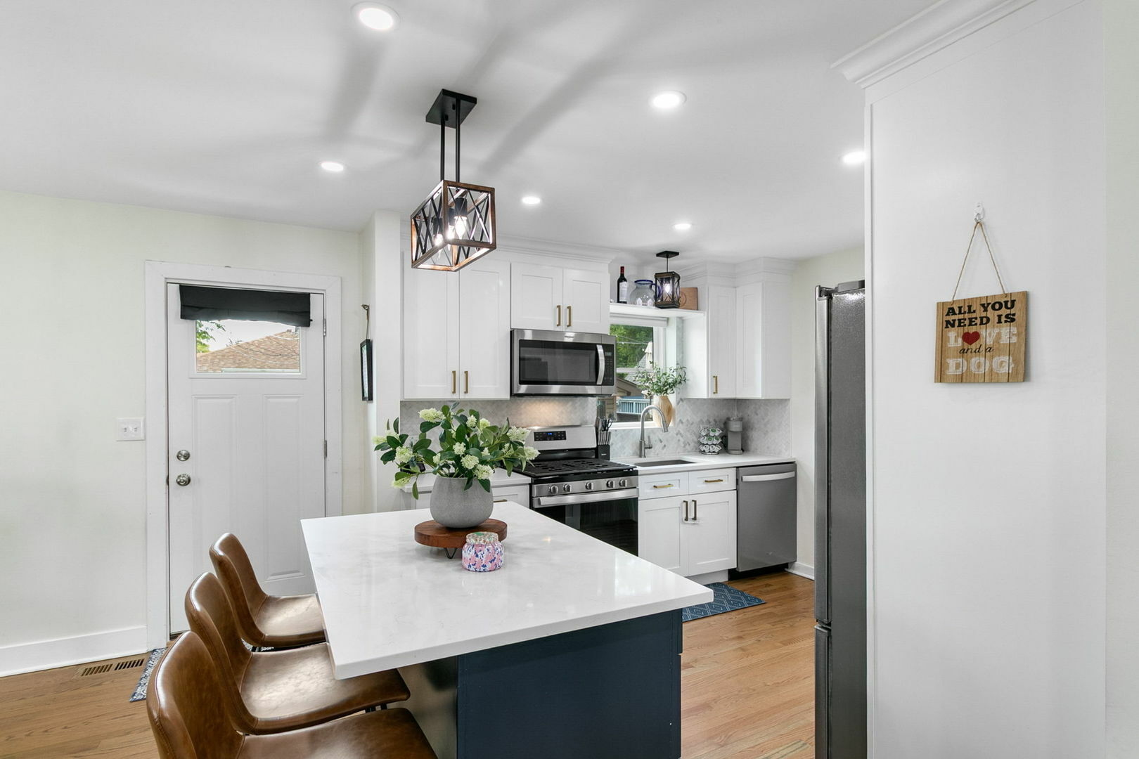 Property Photo: 11472 S Homan Avenue IL 60655