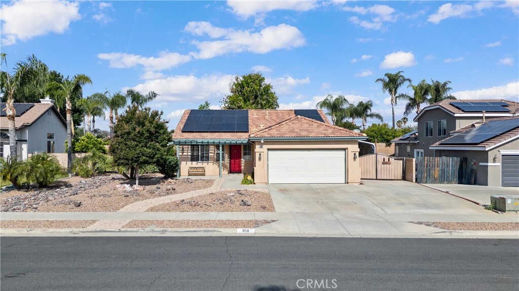 Property Photo:  959 Corwin Place  CA 92544 