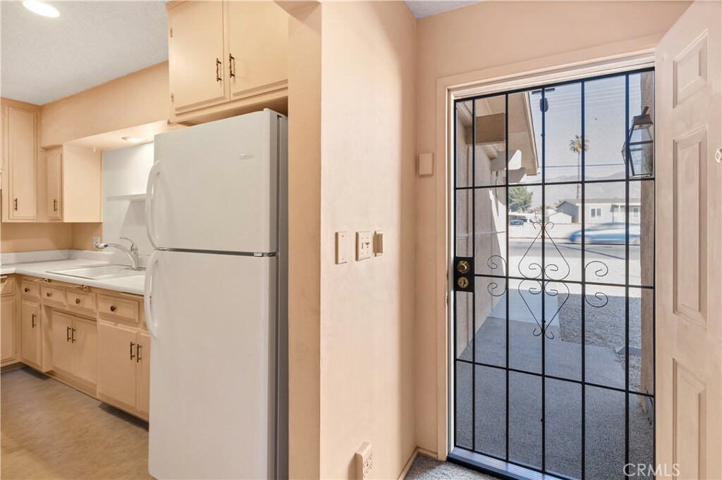 Property Photo:  332 E 7th Street  CA 92583 