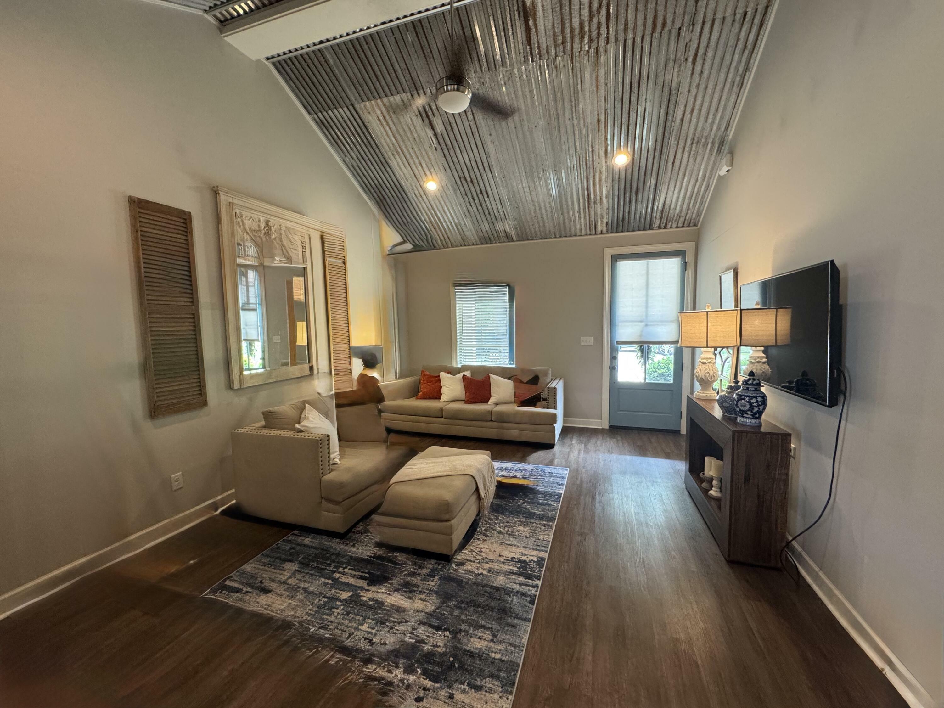 Property Photo: 1074 County Road 90 MS 38652