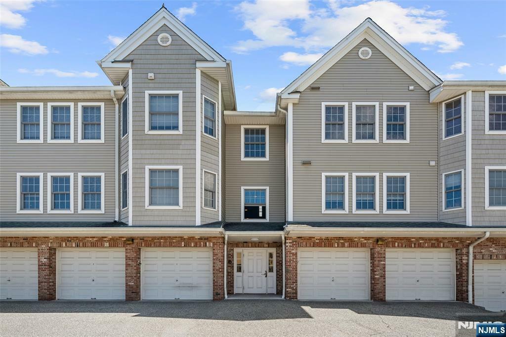 Property Photo: 270 Grand Avenue 4E NJ 07650